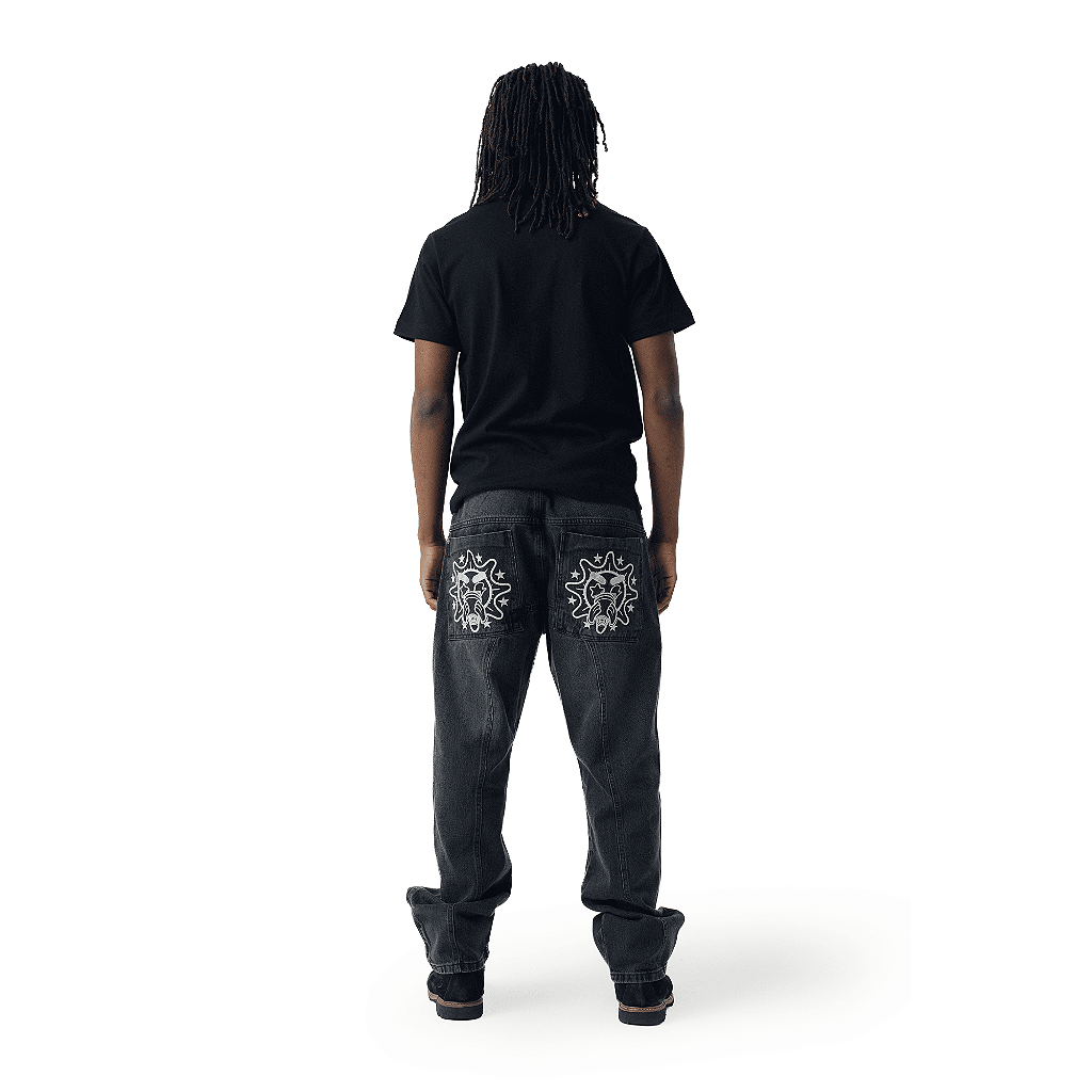 TEE THE REDEEMER BLACK